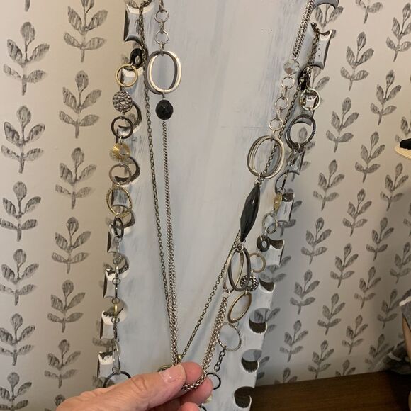 Lia Sophia jewelry bundle includes three necklaces - Picture 2 of 10